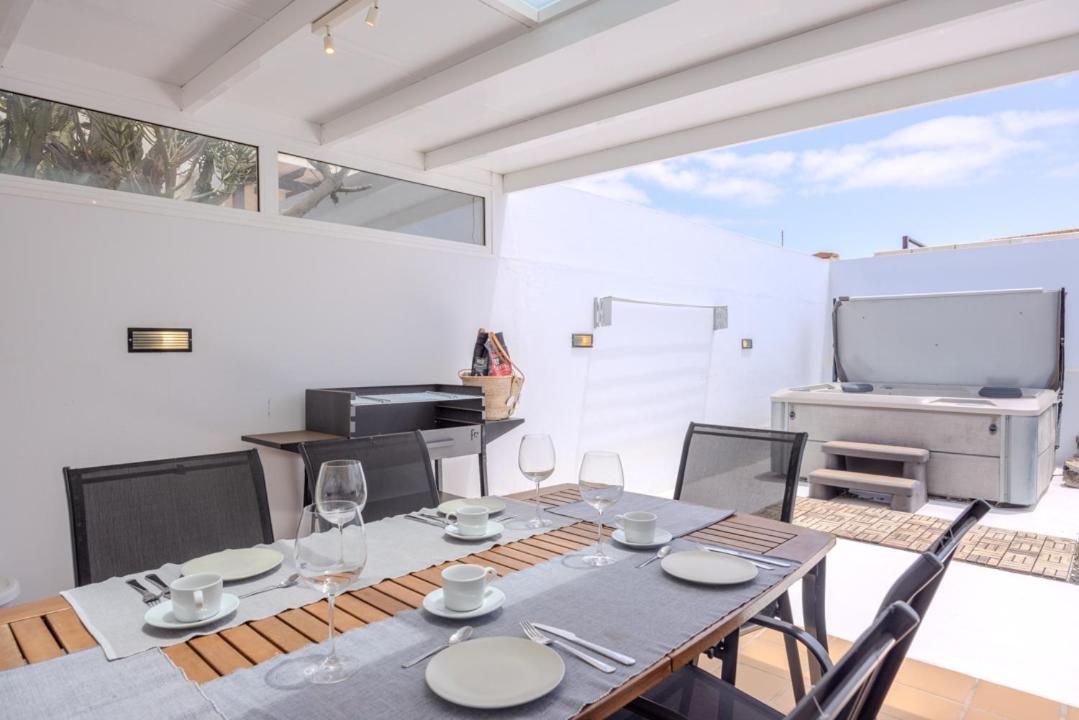 Villa Kakariko Playa Honda  Ngoại thất bức ảnh